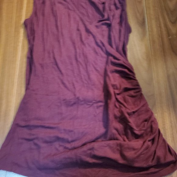 Merlot Sleeveless V-neck - Picture 4 of 5